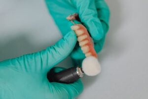 implantes dentales precio