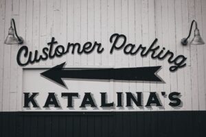 vinyl sign company